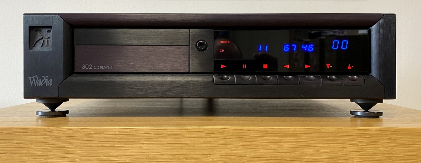 Wadia 302 High-End Audio CD přehrávač/player černý