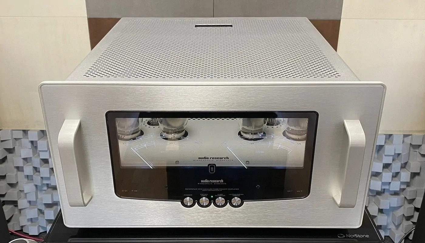 Audio Research Reference 80S High-End Audio lampový koncový zesilovač stříbrný