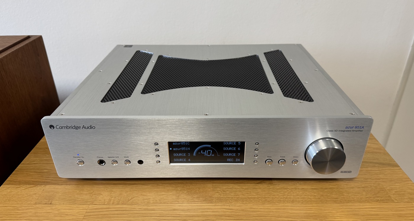 Cambridge Audio Azur 851A integrovaný zesilovač stříbrný