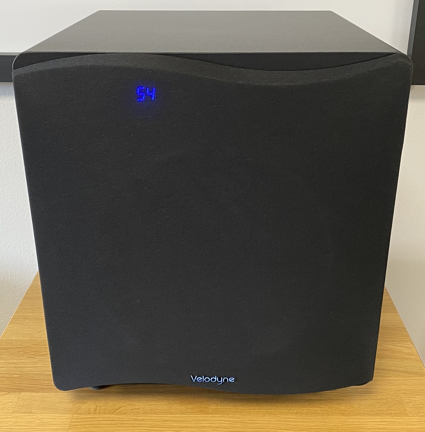 Velodyne Wi-Q10 High-End Audio aktivní subwoofer černý