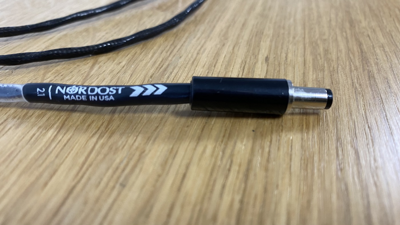 Nordost Qsource Lemo DC 5,5 mm x 2,1 mm High-End Audio napájecí kabel 2 m
