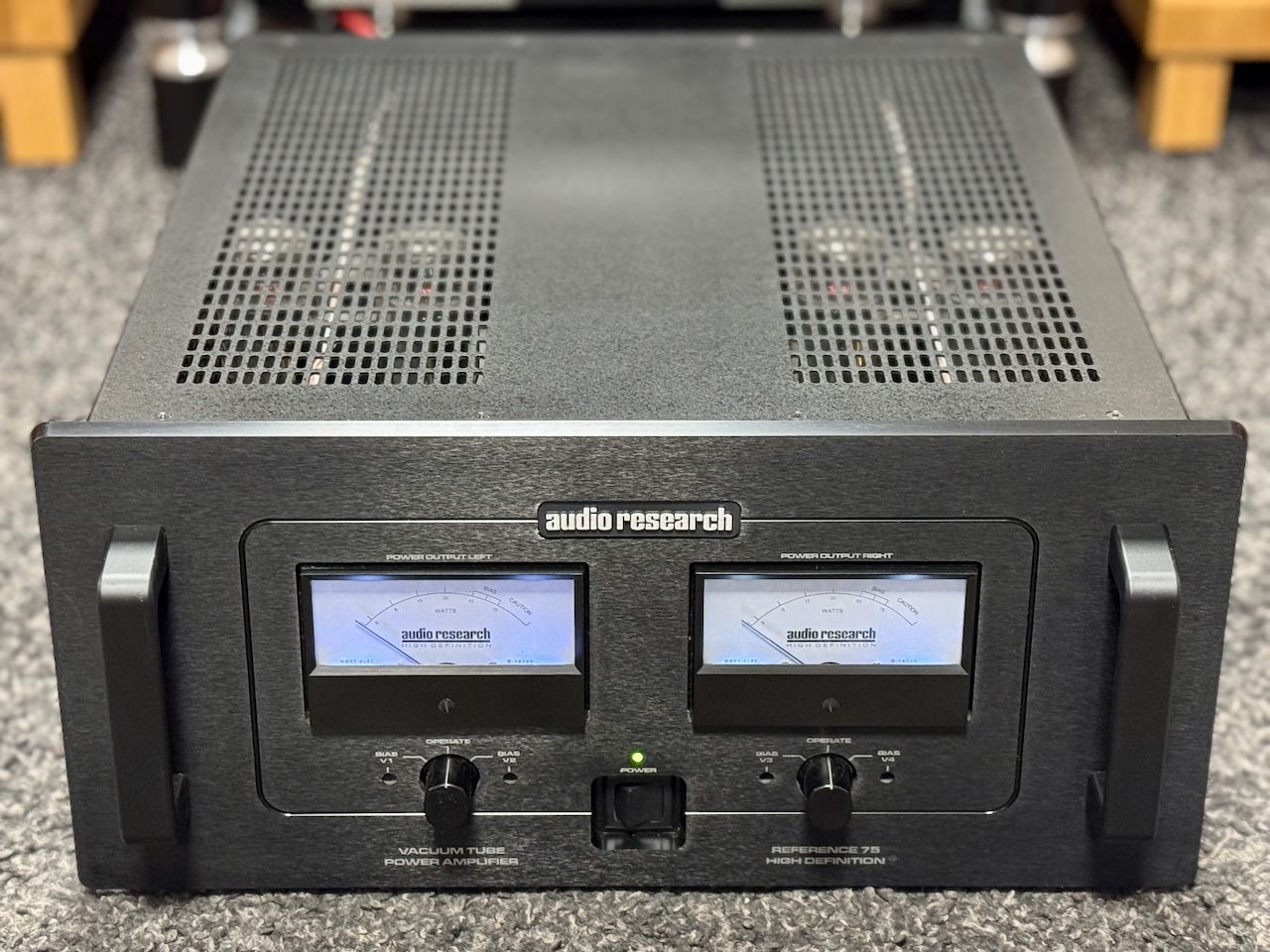 Audio Research Reference 75 High-End Audio lampový koncový zesilovač černý