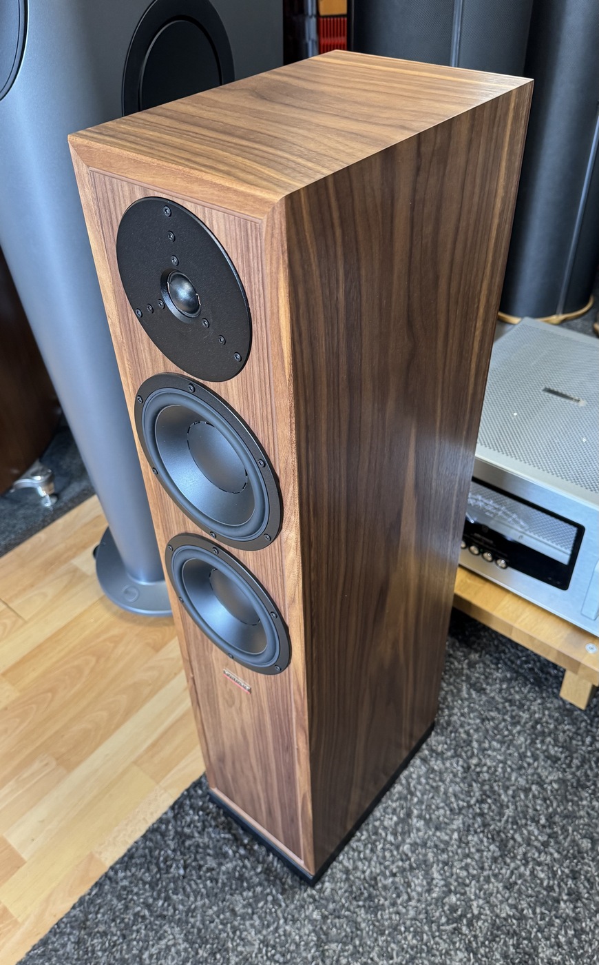 Dynaudio Contour Legacy High-End Audio sloupové reprosoustavy