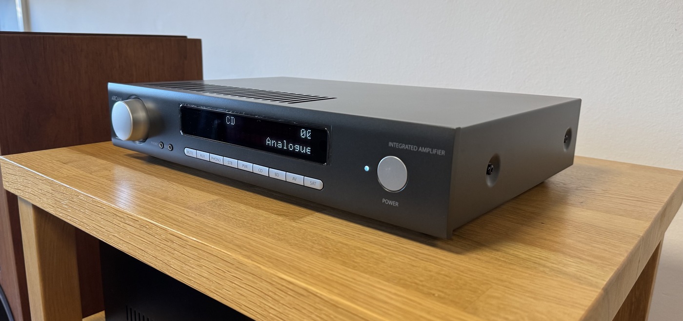 Arcam SA20 High-End Audio integrovaný zesilovač, DAC, včetně phono MM 