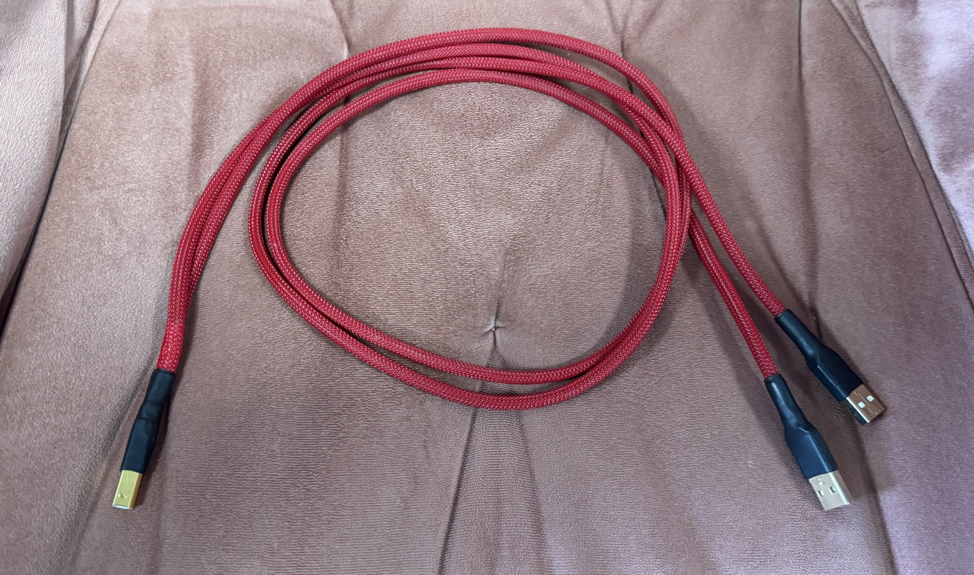iFi micro iUSB3.0 - regenerátor USB signálu + USB kabel