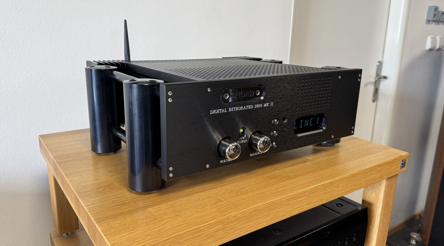 Chord CPM 2800 MKII High-End Audio integrovaný zesilovač, D/A převodník černý