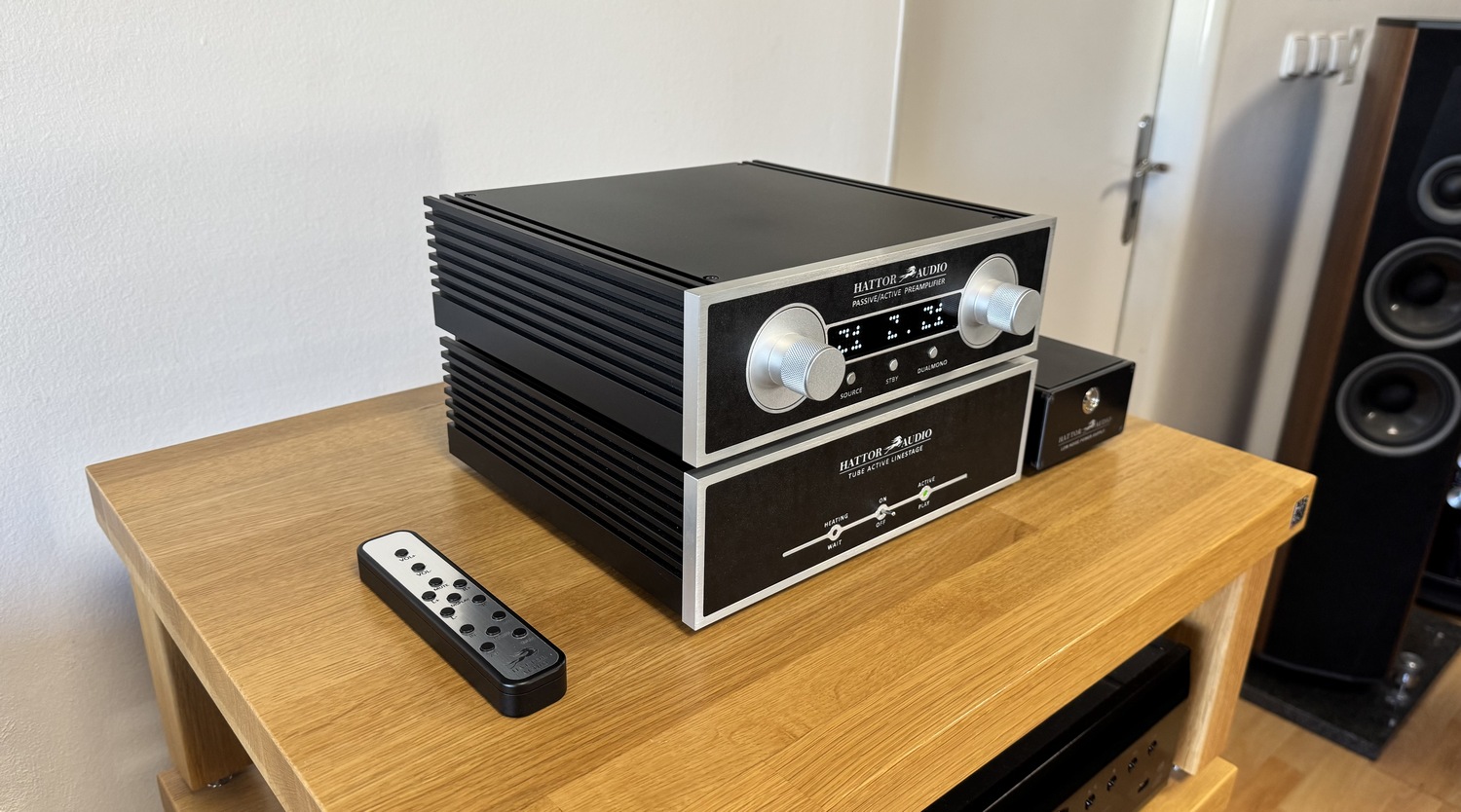 Hattor Audio The Big Dual mono Preamp a Tube Active Stage High-End Audio analogový předzesilovač - set