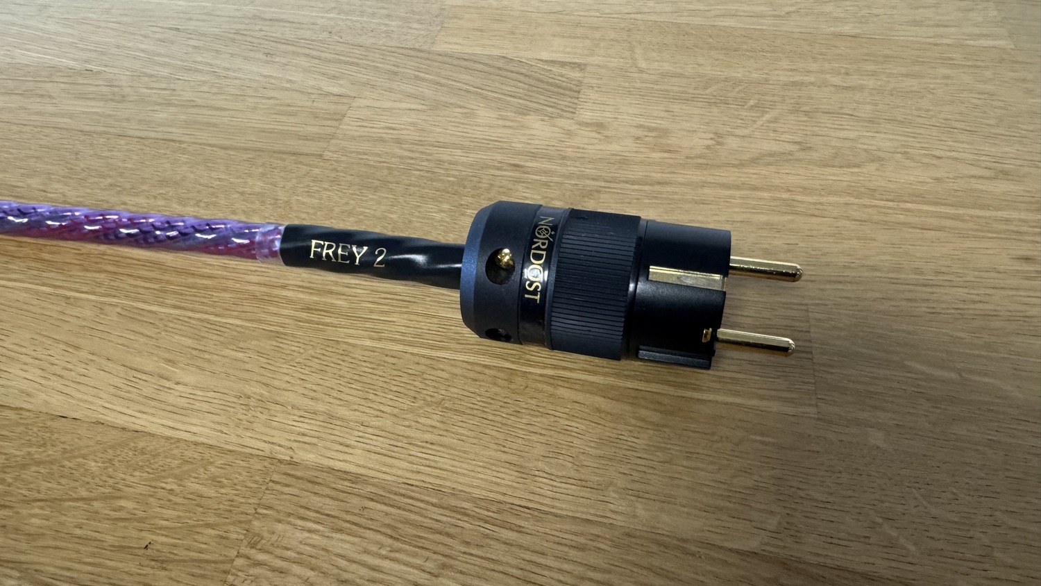 Nordost Frey 2 high-endový napájecí kabel C15 v délce 1 m