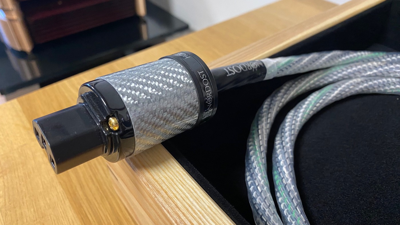 Nordost Valhalla 2 High-End Audio napájecí kabel C15 2 m