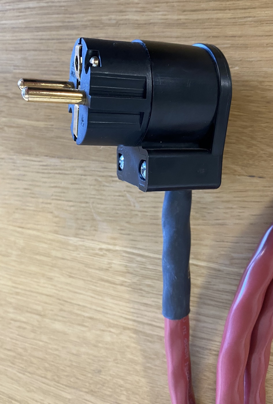 Nordost Red Dawn High-End Audio napájecí kabel úhlová C15 2 m