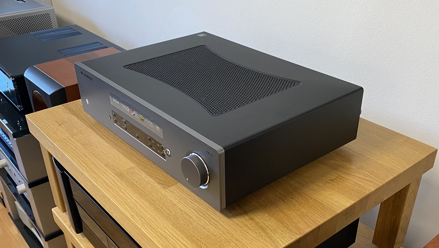 Cambridge Audio CXA81 lunarní šedá