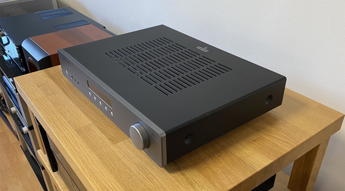Cambridge Audio AXA35 Hi-Fi Audio integrovaný zesilovač, phono/gramofonový předzesilovač lunarní šedá