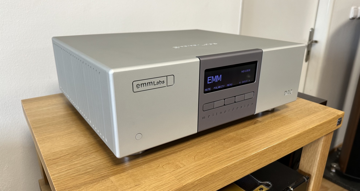 EMM Labs DA2 v2 High-End Audio referenční převodník/DAC stříbrný