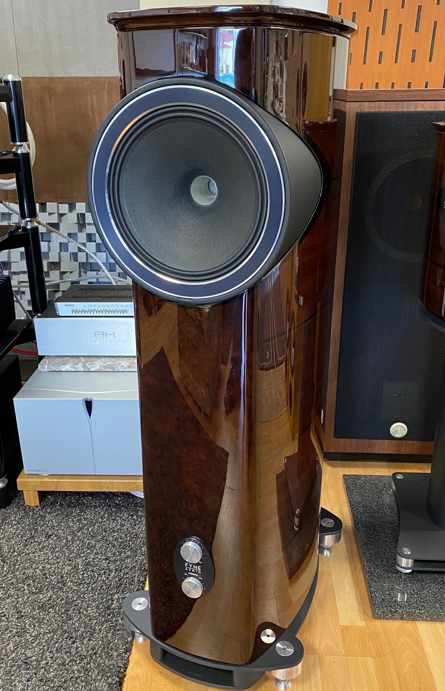 Fyne Audio F1-12 High-End Audio podlahové repro/reproduktory/reprosoustavy klavírní lesk ořech
