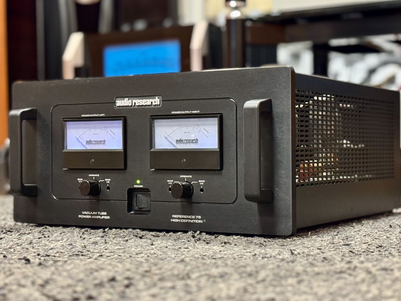 Audio Research Reference 75 High-End Audio lampový koncový zesilovač černý