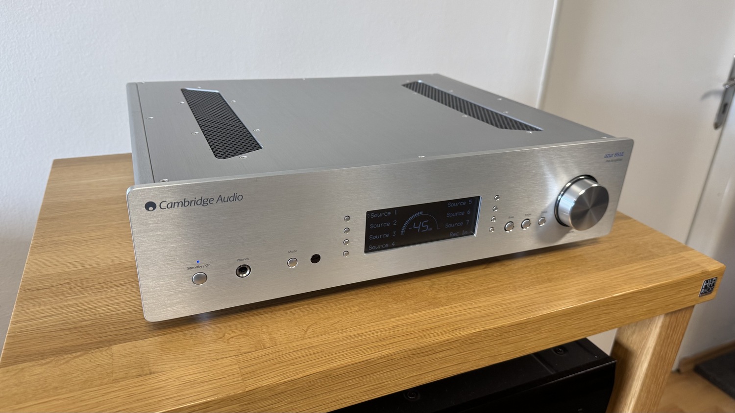 Cambridge Audio Azur 851E High-End Audio analogový předzesilovač stříbrný