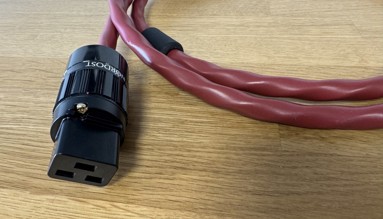 Nordost Red Dawn 3 high-endový napájecí kabel C19 2 m