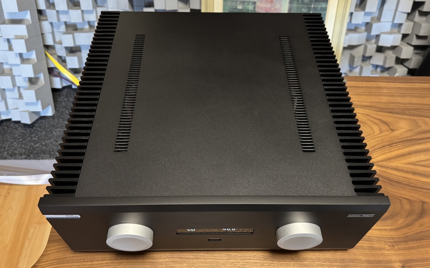Musical Fidelity M8xi high-endový integrovaný zesilovač/DAC černý