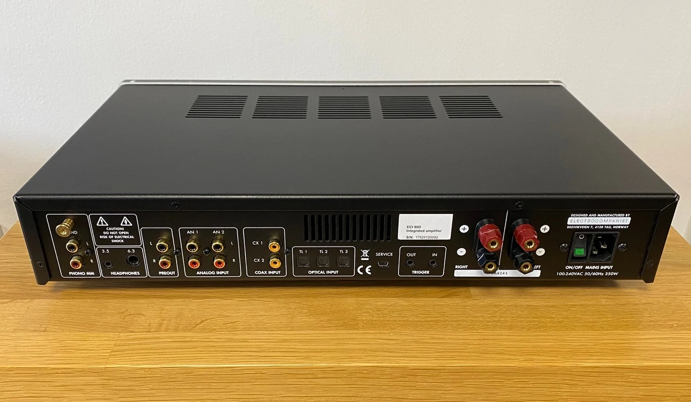 Electrocompaniet ECI 80D High-End Audio integrovaný zesilovač, phono/gramofonový MM předzesilovač a převodník/DAC černý