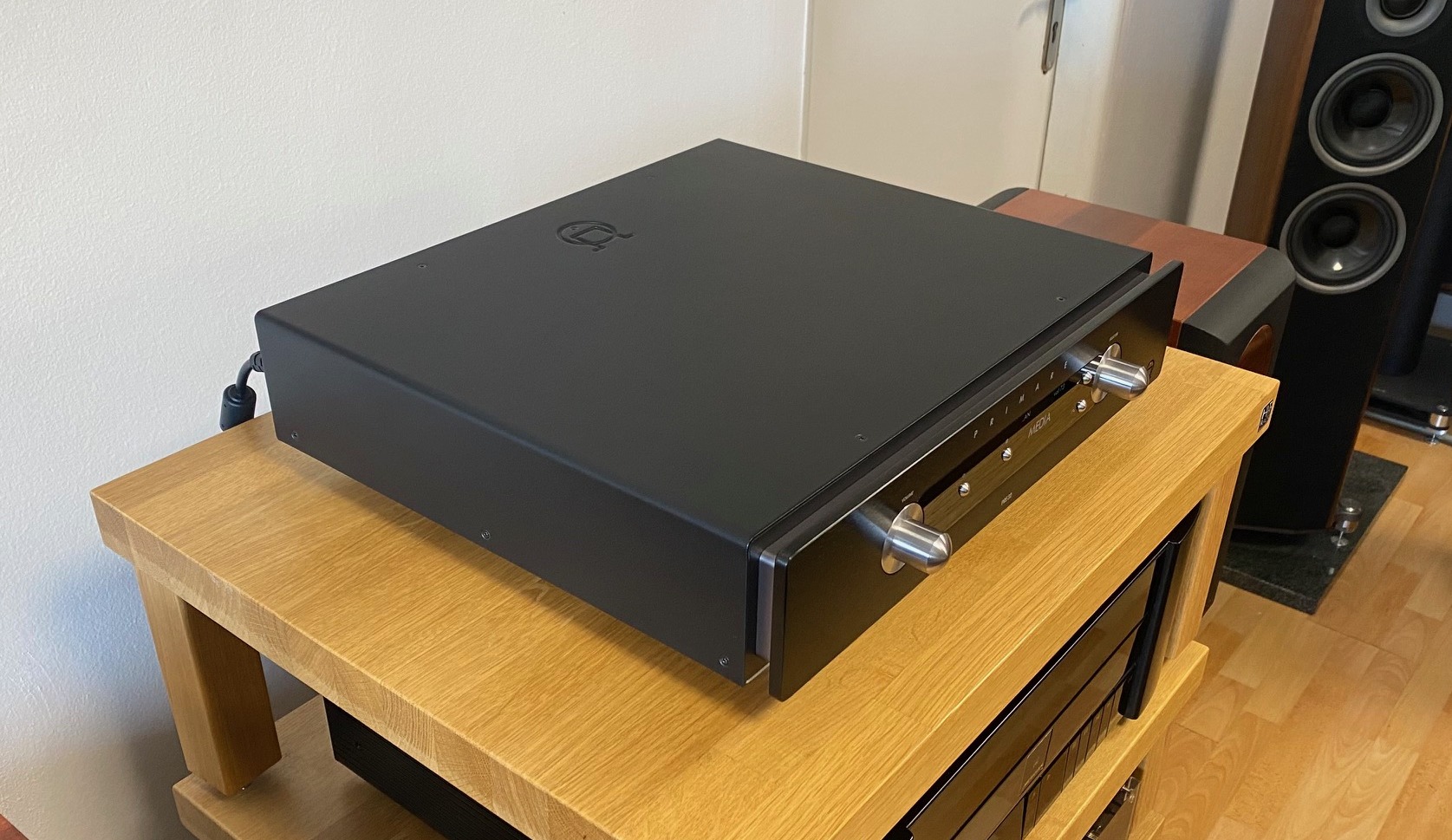 Primare PRE 32 High-End Audio předzesilovač, síťový přehrávač/streamer a převodník/DAC černý + MM30 Media Modul