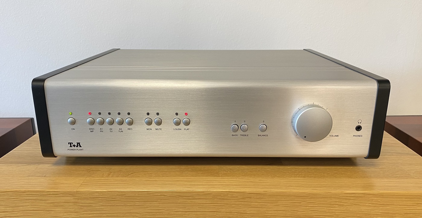 T+A POWER PLANT High-End Audio integrovaný zesilovač, gramofonový/phono předzesilovač stříbrno černý