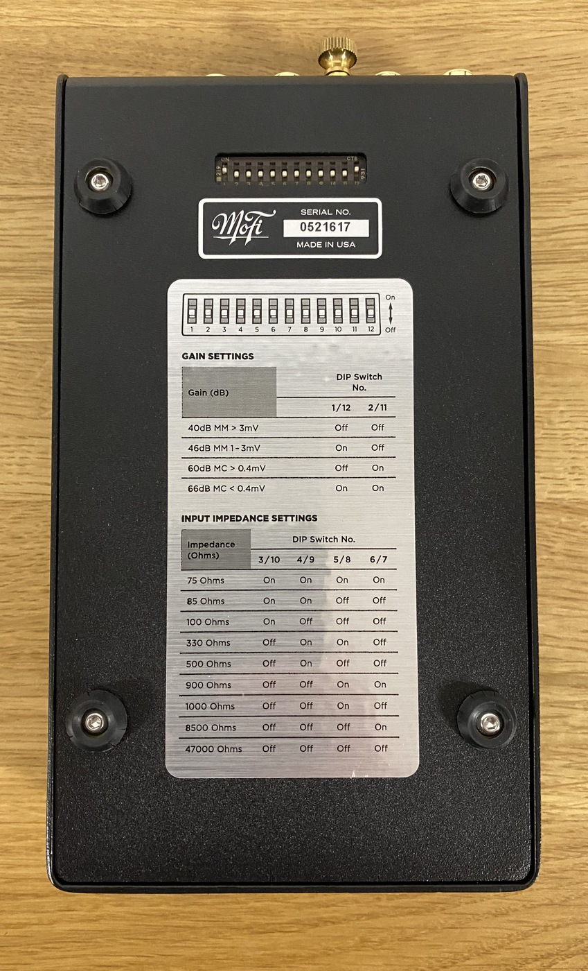 MoFi UltraPhono High-End Audio phono/gramofonový předzesilovač a sluchátkový zesilovač černý
