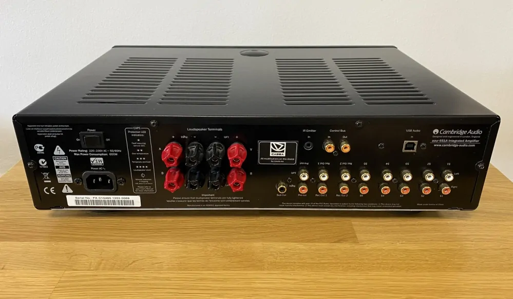 Cambridge Azur 651A Hi-Fi Audio integrovaný zesilovač černý + modifikace CASEA