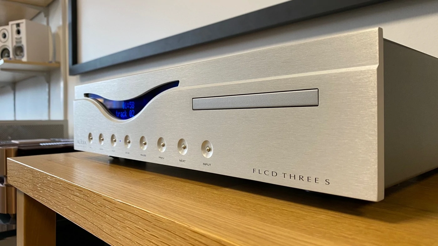 Audia Flight FL CD Three S High-End Audio CD přehrávač + modul digitálních vstupů stříbrný