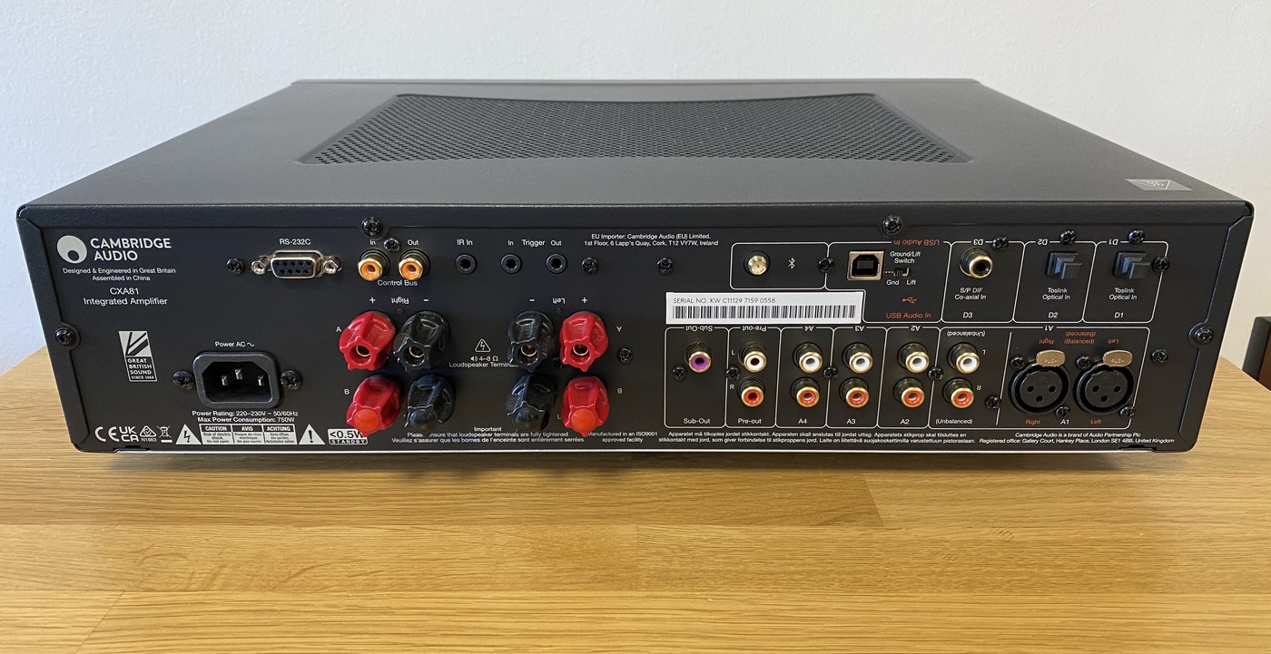Cambridge Audio CXA81 lunarní šedá