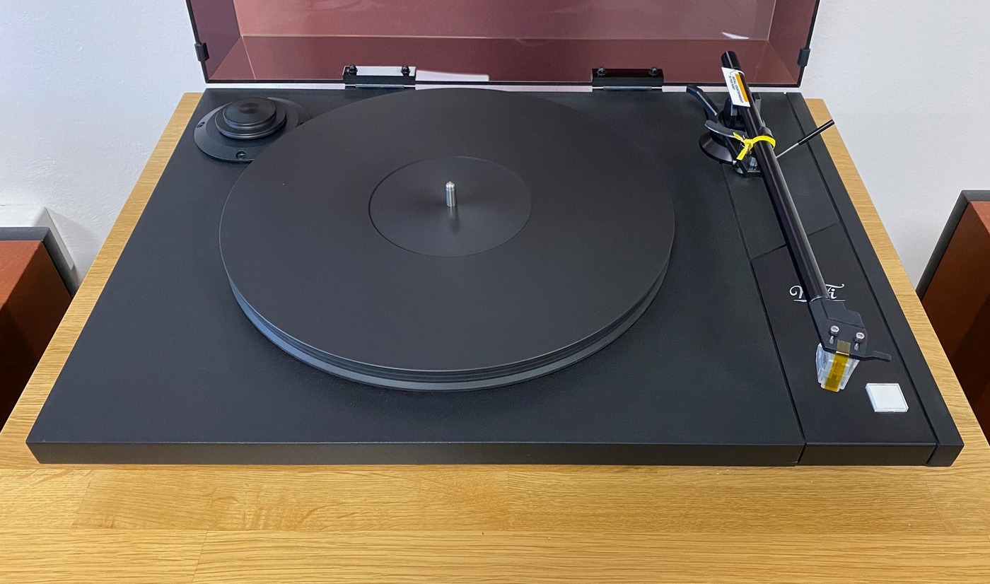 MoFi StudioDeck+ High-End Audio gramofon černý + přenoska StudioTracker