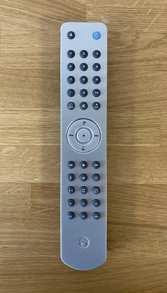 Cambridge Azur 651A Hi-Fi Audio integrovaný zesilovač černý + modifikace CASEA