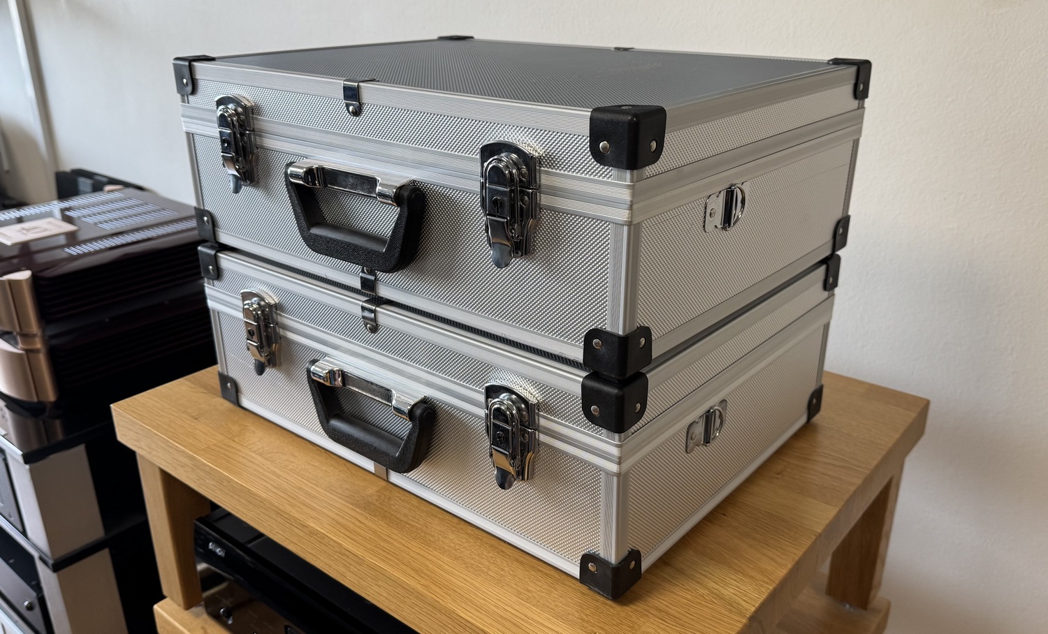 Hattor Audio The Big Dual mono Preamp a Tube Active Stage High-End Audio analogový předzesilovač - set