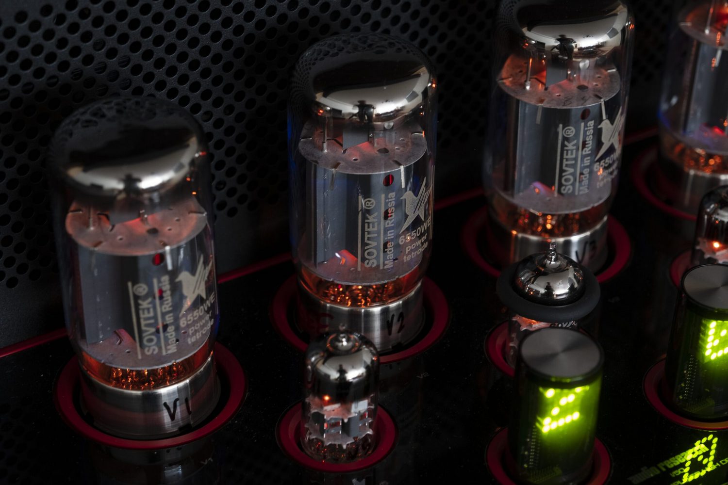 Audio Research I/50 high-endový lampový integrovaný zesilovač červený