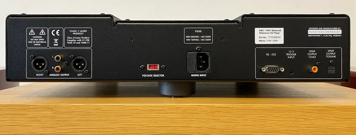 Electrocompaniet EMC 1 MKV High-End Audio referenční CD přehrávač černý