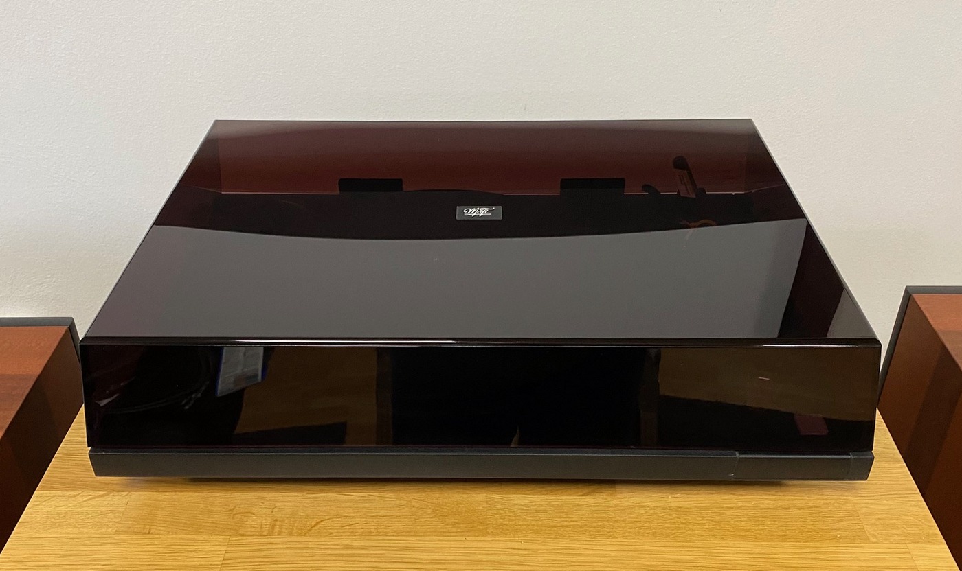 MoFi StudioDeck+ High-End Audio gramofon černý + přenoska StudioTracker