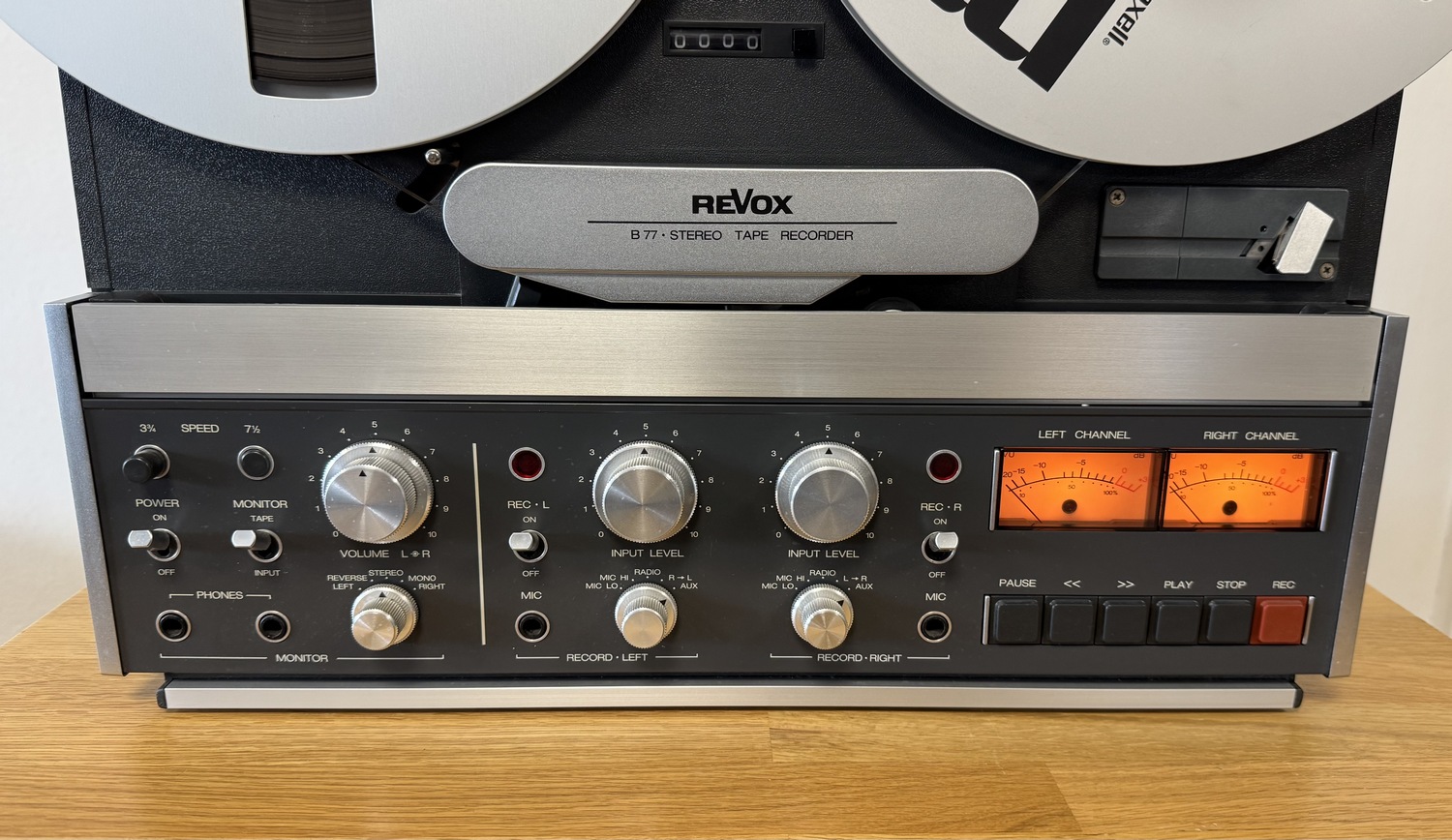 Revox B 77 krásný cívkový magnetofon ve výborném stavu
