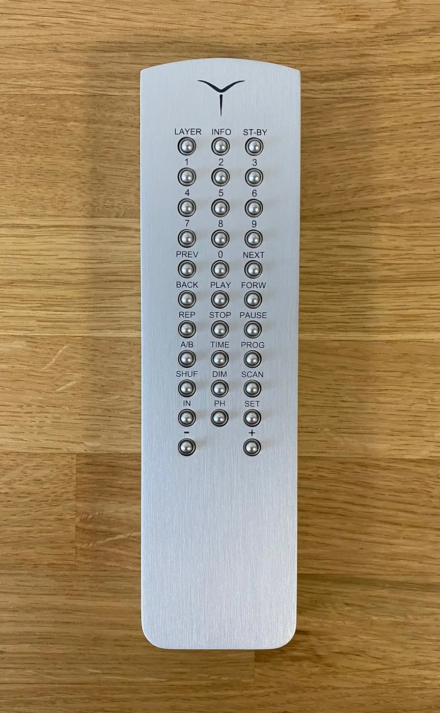 Audia Flight FL CD Three S High-End Audio CD přehrávač + modul digitálních vstupů stříbrný