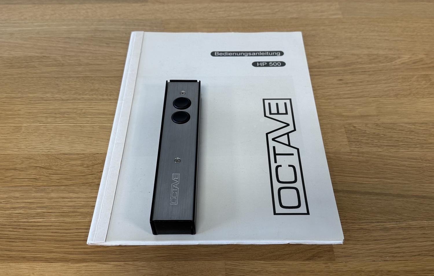 Octave HP 500 MKIII high-endový lampový předzesilovač černý