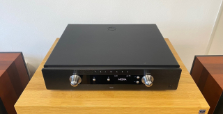 Primare PRE 32 High-End Audio předzesilovač, síťový přehrávač/streamer a převodník/DAC černý + MM30 Media Modul