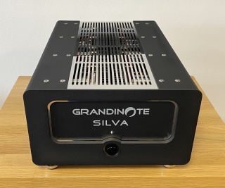 Grandinote Silva High-End Audio koncový zesilovač černý