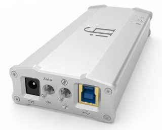 iFi micro iUSB3.0 - regenerátor USB signálu + USB kabel