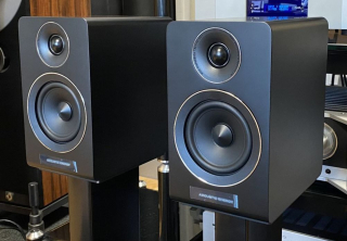 Acoustic Energy AE100 Hi-Fi Audio regálové/stojanové repro/reproduktory/reprosoustavy černé